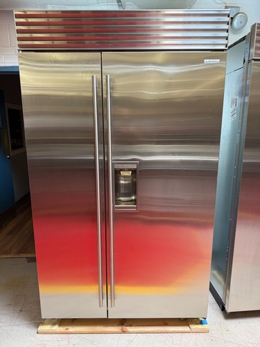 Subzero refrigerator - subzero,